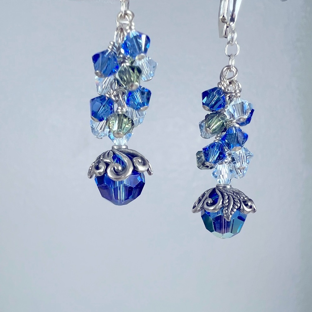 BLUE SWAROVSKI DANGLING BALI SILVER EARRING